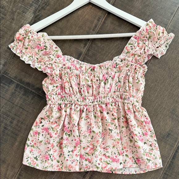 Floral Pink Ruffle Top size Small - Picture 8 of 9